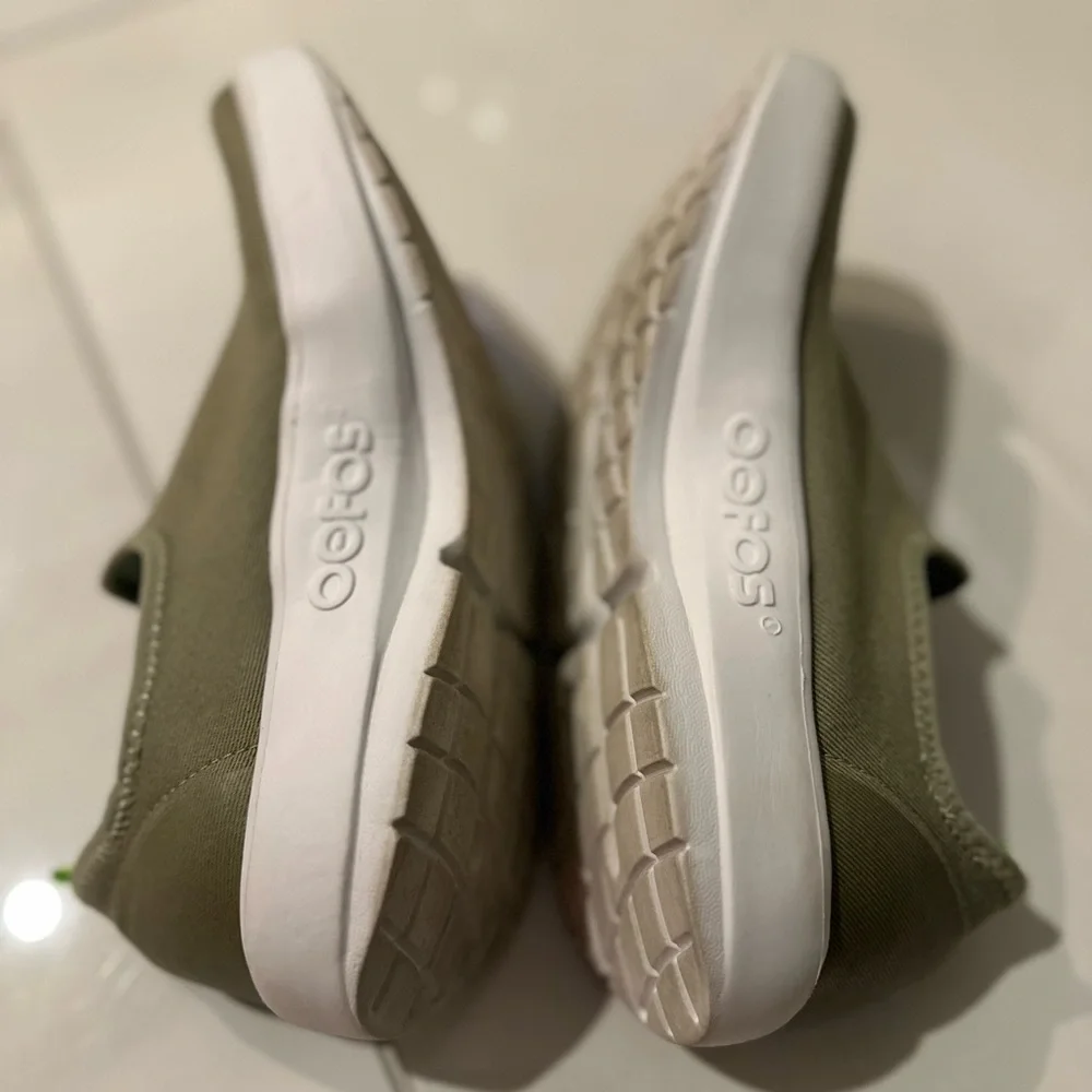 Comfort to the max!  OOFOS OOmg Eezee Low Shoe – Size 7 – Worn Twice! - Picture 6 of 10